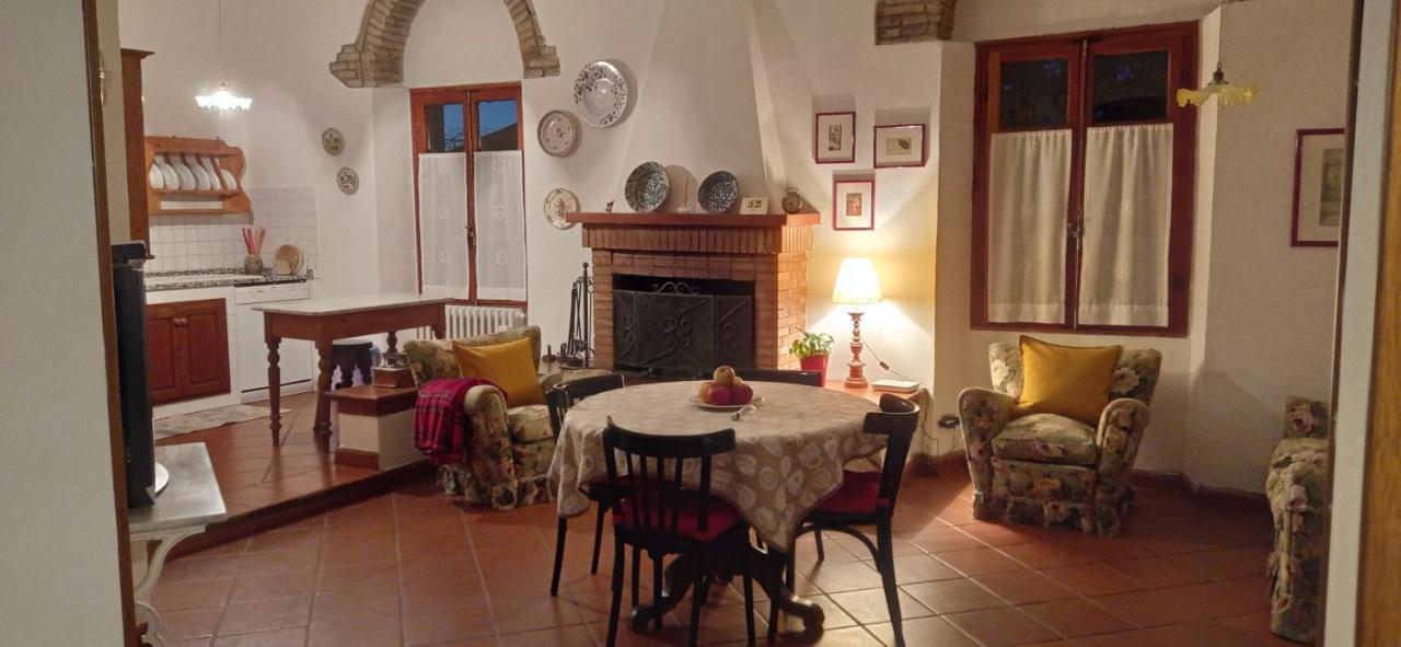 Casa Bartolacci Charme In Bivigliano Exteriör bild